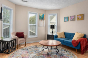 Dahlia Apartment - In Quiet Corcoran Neighborhood with Easy Access to Downtown